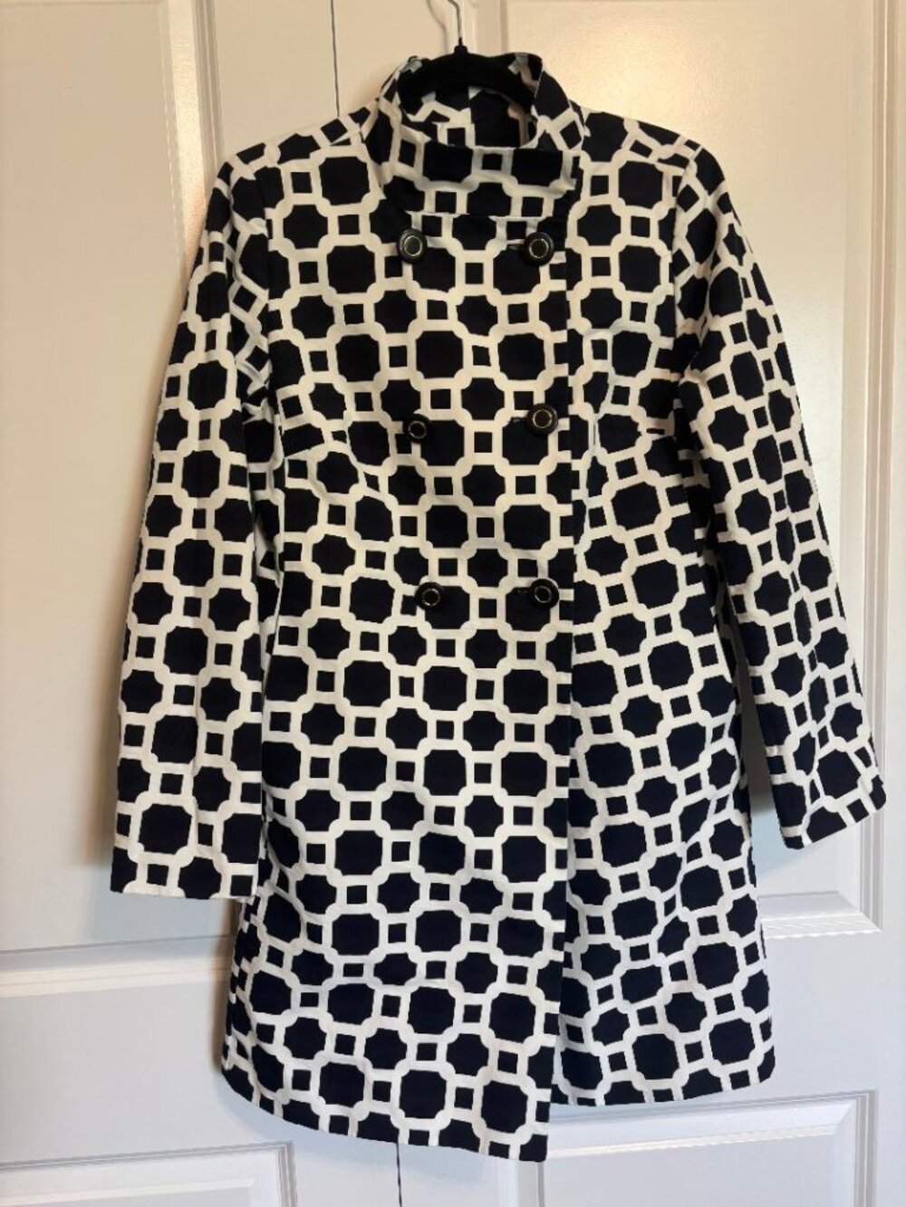 Women's Black & White Jacket
